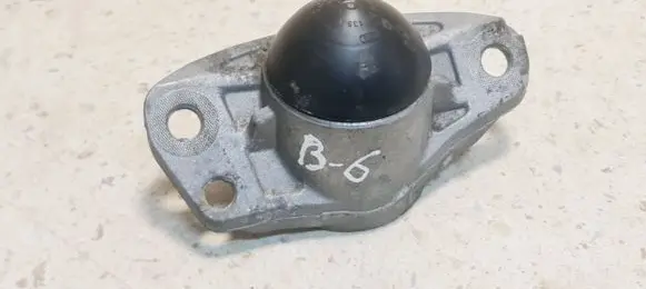 Volkswagen PASSAT B6 Front shock absorber mounting bracket 3C0513353C