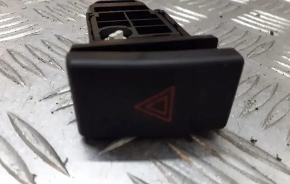 Toyota Avensis T250 Hazard light switch 157963
