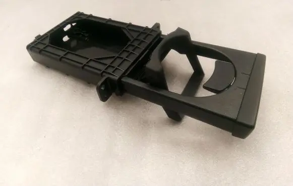 Cup holder front