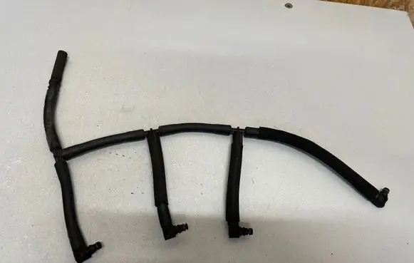Volkswagen Touran II Fuel return line/hose 1928301101