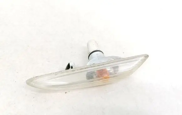 BMW 3 E46 Front fender indicator light 69113715 6911371-5