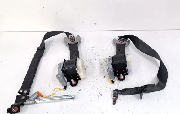 KIA Sportage Front seatbelt 888203U200ED 888103U210ED