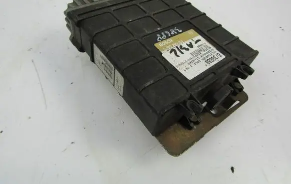 Volkswagen Golf III Engine control unit/module ECU 0261200701