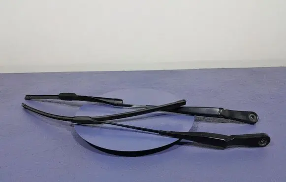 BMW 2 F45 Front wiper blade arm 7453958