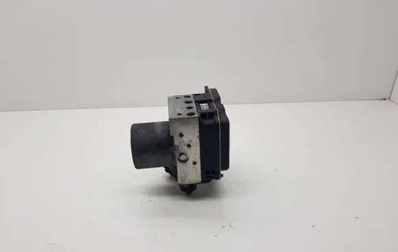 Audi A4 S4 B8 8K ABS Pump 8K0907379AK