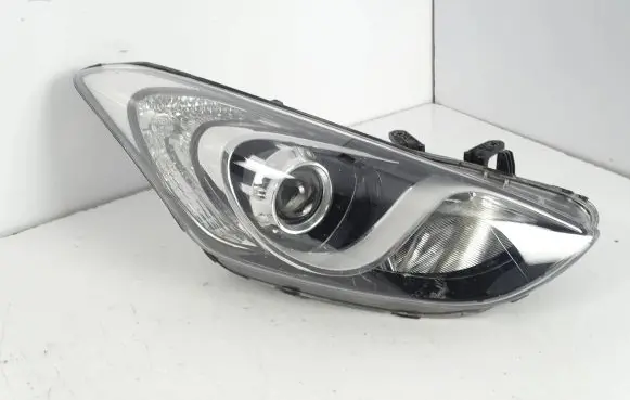 Hyundai i30 Headlight/headlamp 92102-A6020