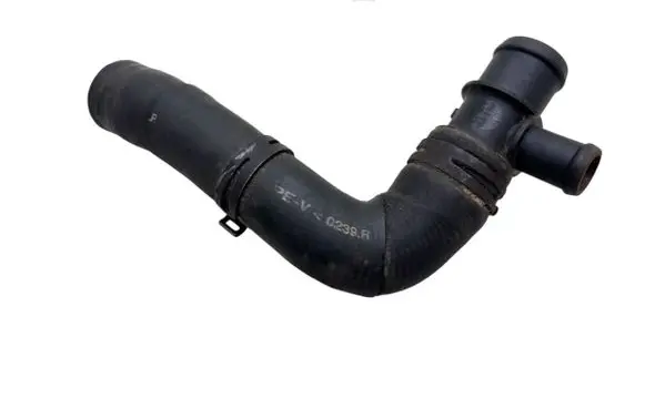 Engine coolant pipe/hose