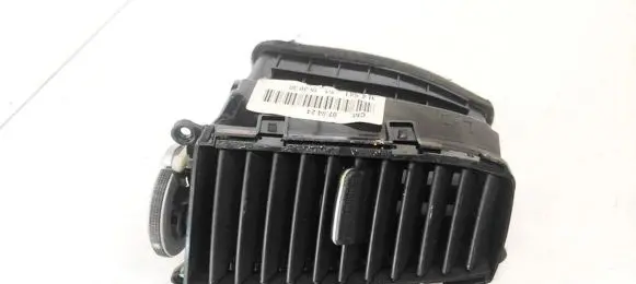 Hyundai Santa Fe Dash center air vent grill