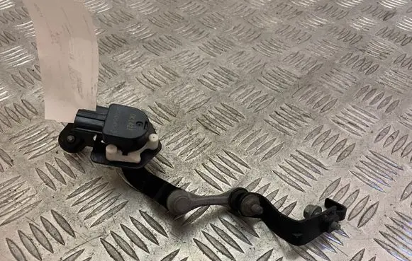 Lexus NX Headlight/headlamp level sensor B010645
