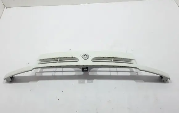Renault Master II Front grill 7700352125