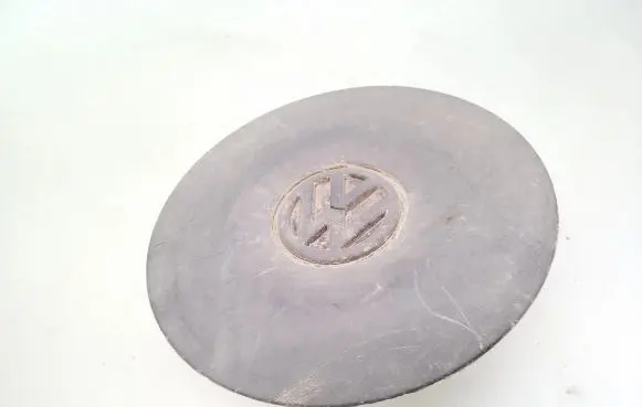 Volkswagen Transporter - Caravelle T4 Original wheel cap 7D0601151