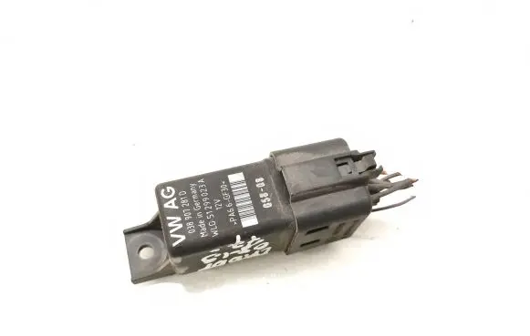 Glow plug pre-heat relay