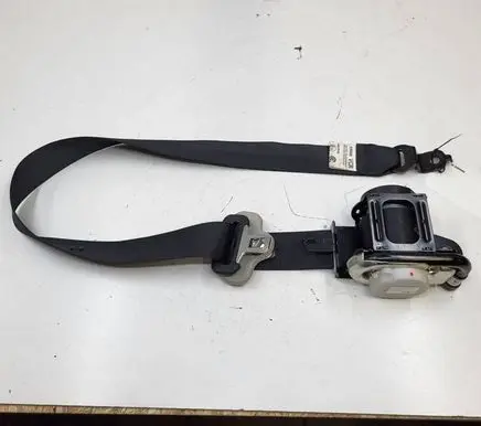Nissan Leaf I (ZE0) Front seatbelt 624239301B 080X090RH 13051115
