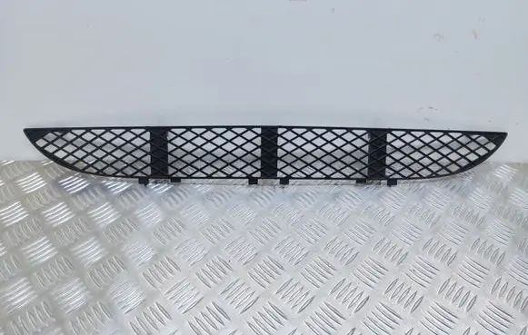 Mercedes-Benz E W210 Front bumper lower grill 2108850053