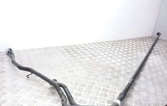 Tesla Model 3 Engine coolant pipe/hose 107757000E