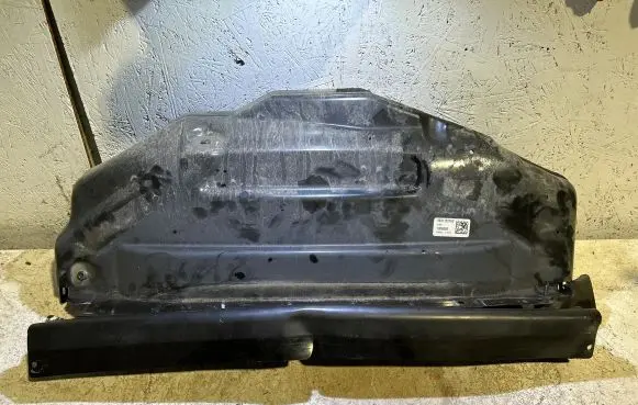Jeep Grand Cherokee WL Other engine bay part 68411337AD 100660G 70120E