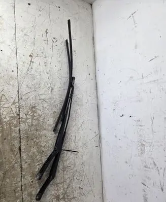 Volkswagen PASSAT B6 Windshield/front glass wiper blade 