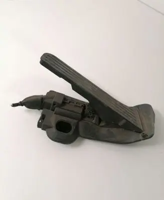 Skoda Superb B6 (3T) Accelerator throttle pedal 1K2723503M