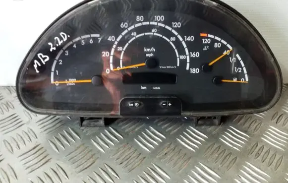 Mercedes-Benz Sprinter W901 W902 W903 W904 Speedometer (instrument cluster) 88311295 87001376