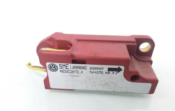 Volkswagen Golf IV Airbag deployment crash/impact sensor 1J0909606D 5WK42350
