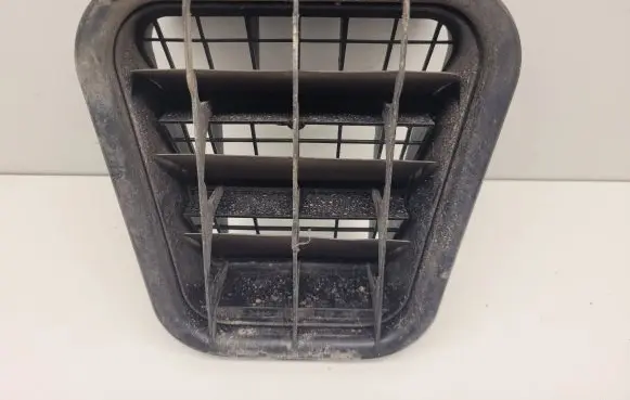 Audi A6 S6 C6 4F Quarter panel pressure vent 4B081981B
