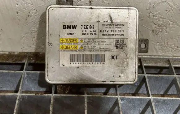 BMW 5 F10 F11 Headlight ballast module Xenon 7237647 W003T20071