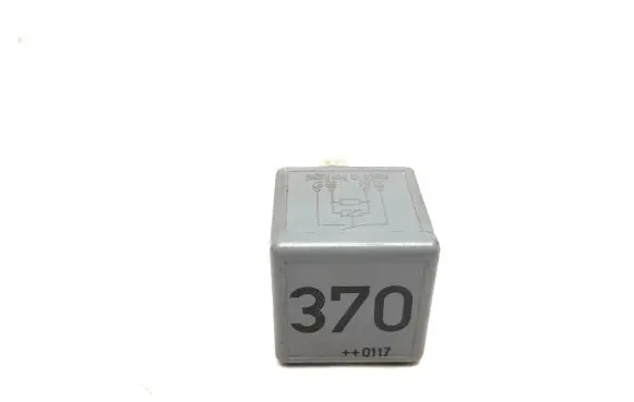Audi A6 S6 C6 4F Other relay 8D0951253