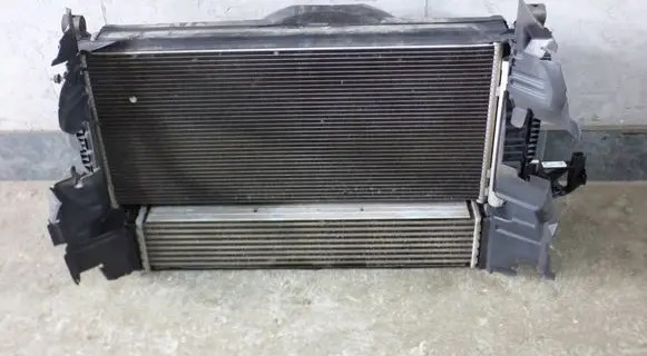 A/C cooling radiator (condenser)