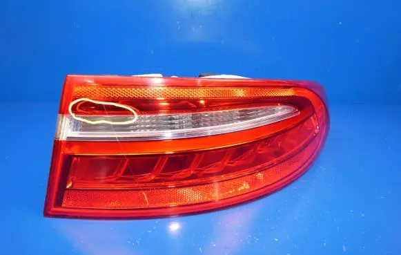 Jaguar XE Rear/tail lights