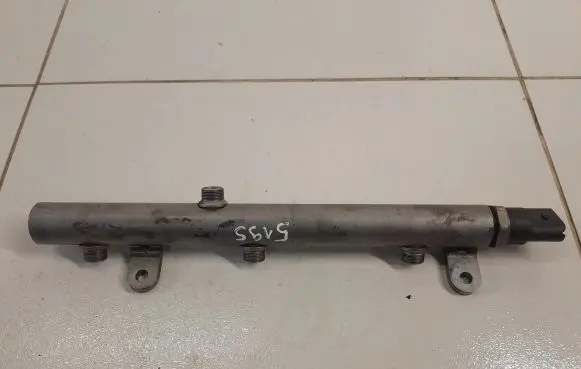 Chrysler 300 - 300C Fuel main line pipe A6420700695 A0041536728