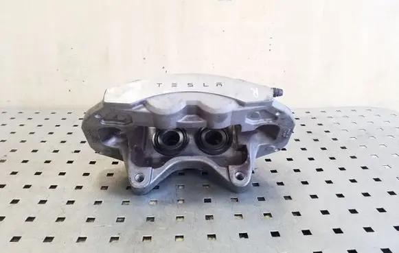 Tesla Model 3 Front brake caliper 104462200F