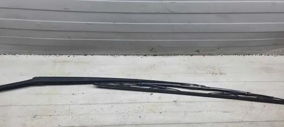 BMW 3 E46 Windshield/front glass wiper blade NOCODE