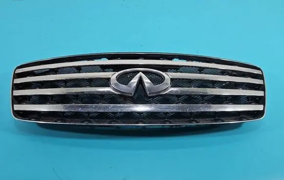 Front bumper upper radiator grill