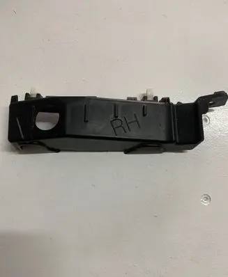 Hyundai Ioniq Front bumper mounting bracket 86514G2000