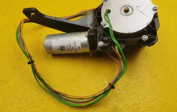 Volkswagen Multivan T7 Sliding door motor 7T0843459B