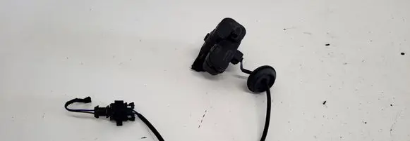 Volkswagen Golf V Fuel tank cap lock 5N0810773B SG7U1AY 000378