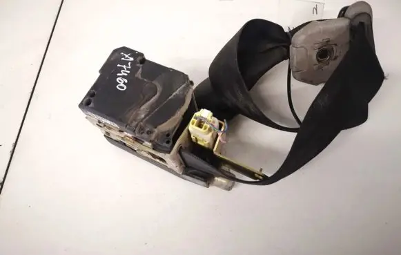 Mazda 626 Front seatbelt ge5ah