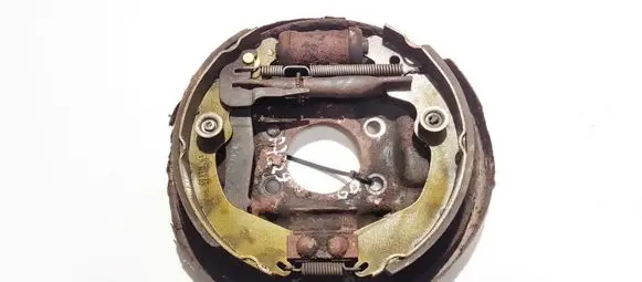 Mitsubishi Carisma Handbrake/parking brake pads 