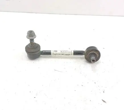 Tesla Model 3 Rear anti-roll bar/stabilizer link 104449600E