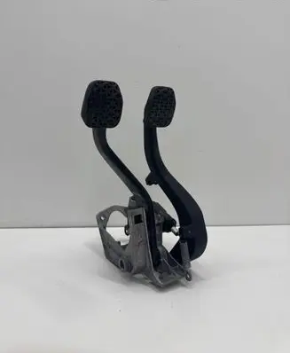 BMW 3 E90 E91 Pedal assembly 6751665 678711 43005061953