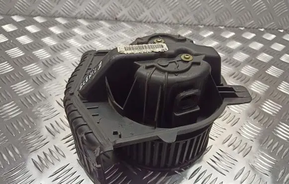 Renault Scenic II - Grand scenic II Front door blower motor J84F666583