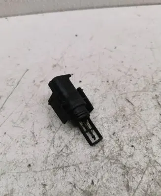 Volvo V70 Intake air temperature sensor 9445153