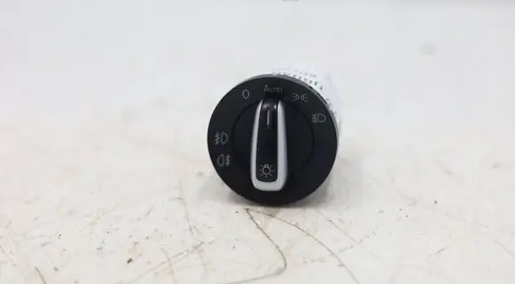Volkswagen Tiguan Light switch 3C8941431N