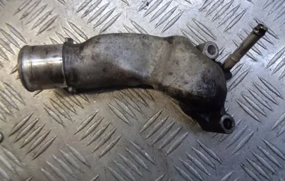 Toyota Avensis T250 Engine coolant pipe/hose