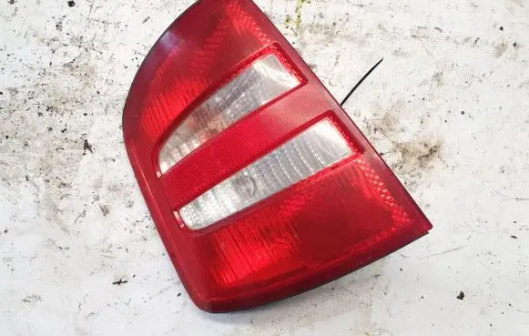 Skoda Fabia Mk1 (6Y) Rear/tail lights yu3x13405aa