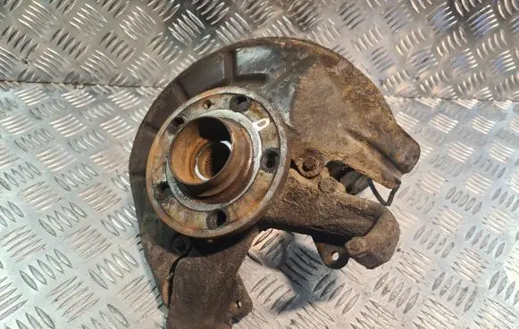 Volkswagen Polo Front wheel hub