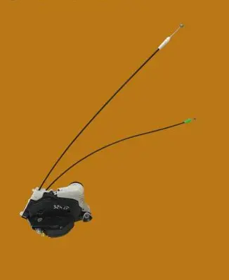 Toyota Yaris Front door lock 