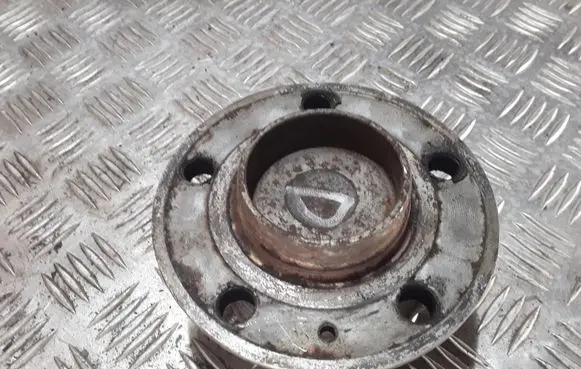 Volvo S80 Rear wheel hub