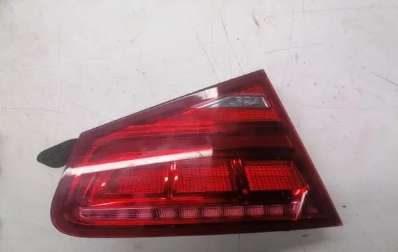 Audi A8 S8 D4 4H Tailgate rear/tail lights 4H0945093A