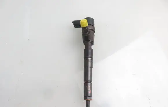 Fuel injector